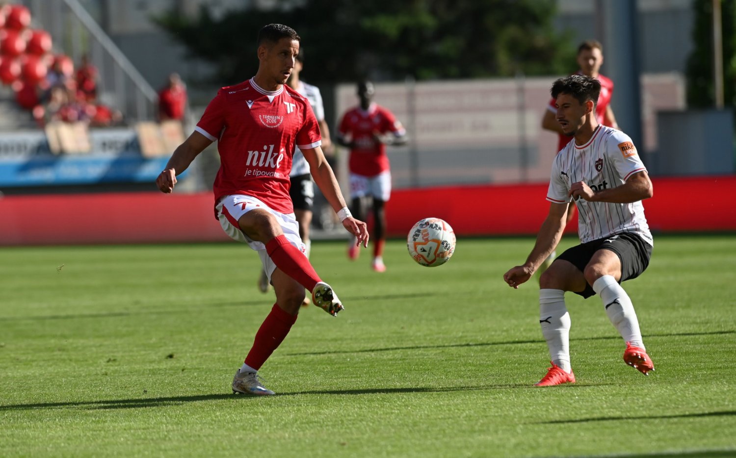 Nik� liga | Vysok� dom�ca prehra so Spartakom