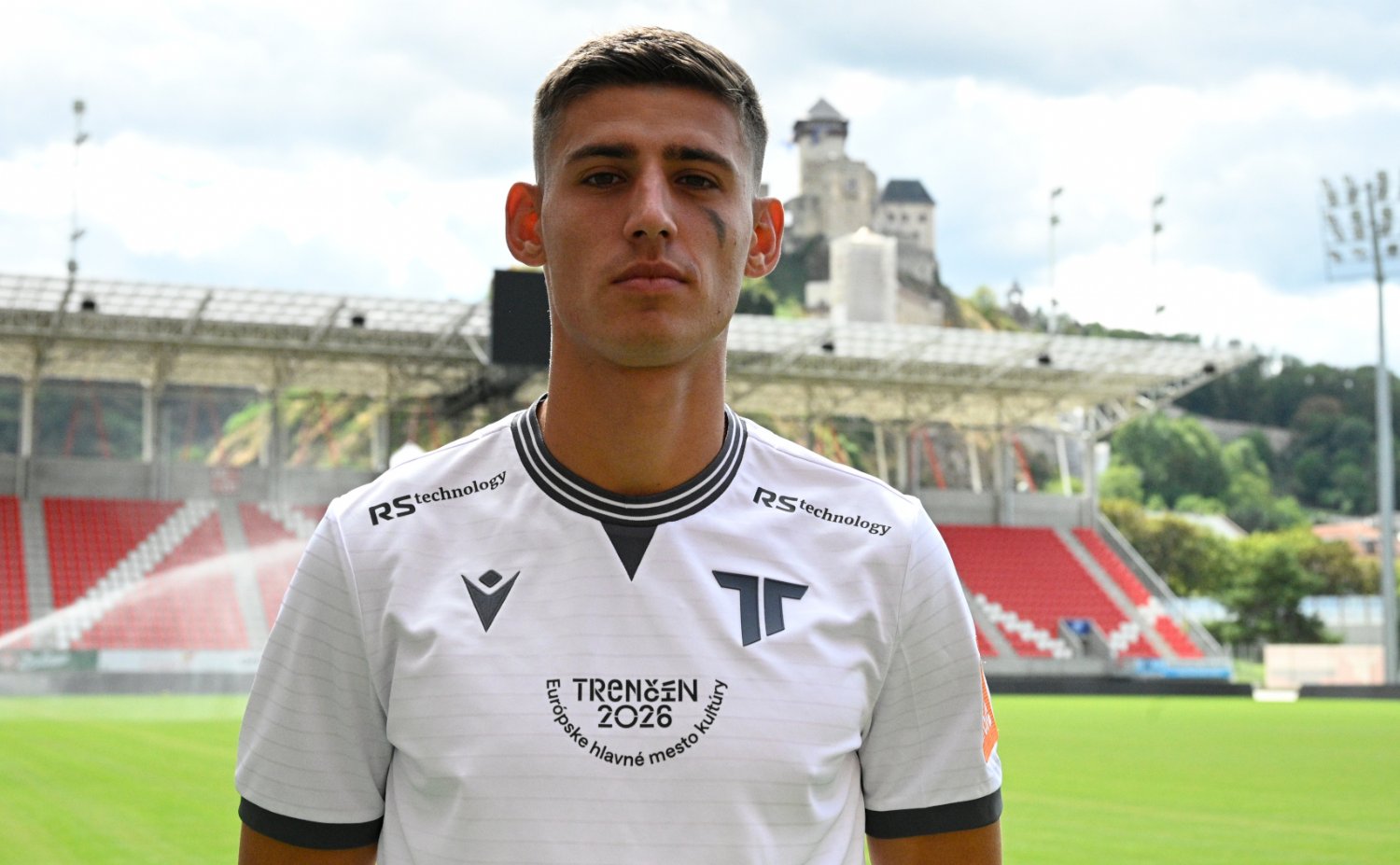 Klub | ​ Jonathan Mulder prich�dza na hos�ovanie zo Slov�cka