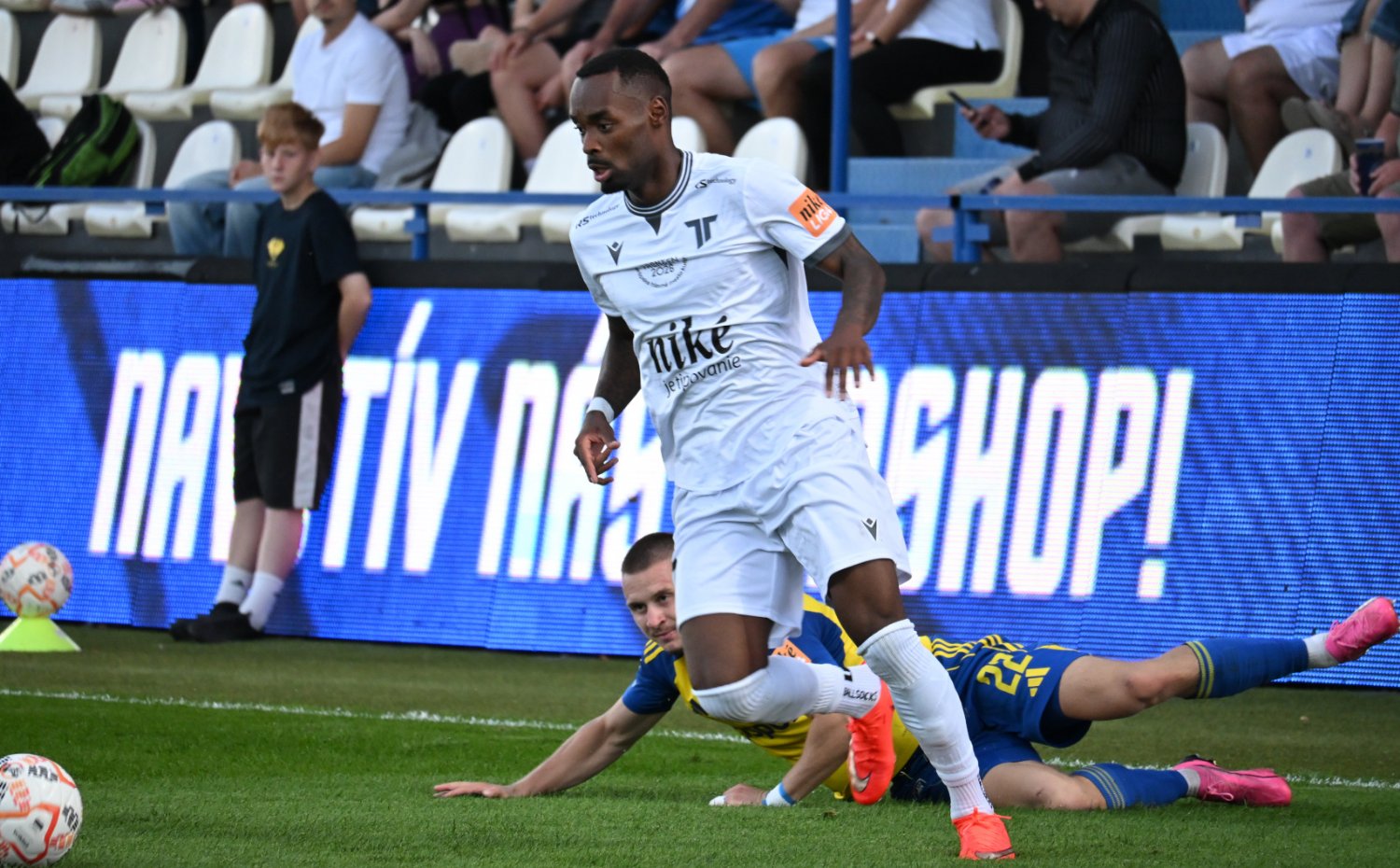 Nik� liga | Po�etn� v�hodu sme nevyu�ili, z Michaloviec odch�dzame bez bodov