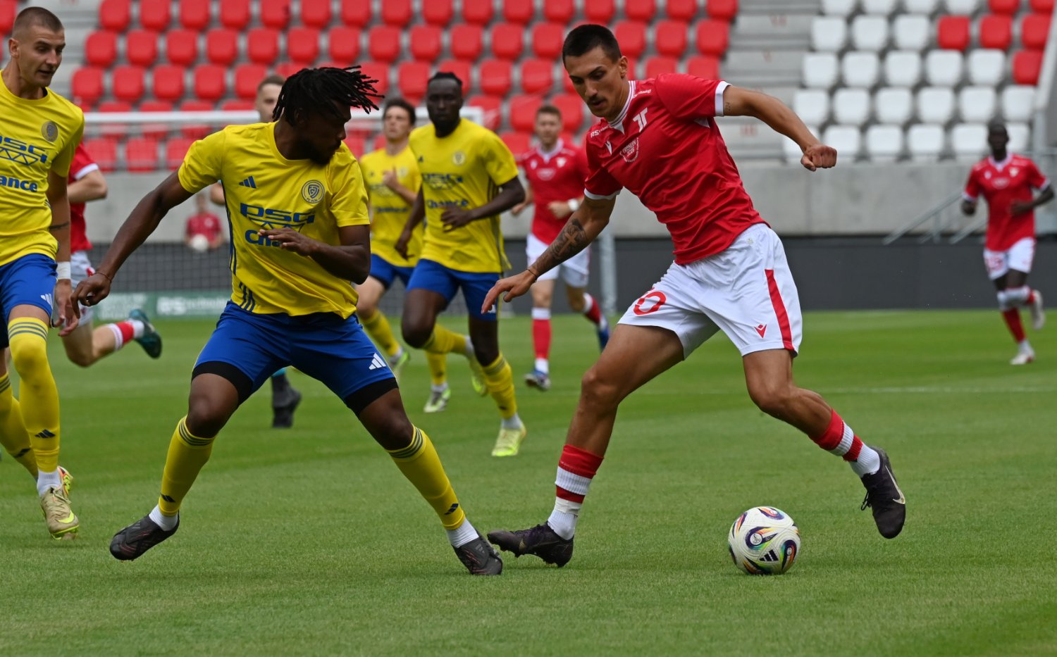 Klub | ​Sablji� kon�� v AS Tren��n