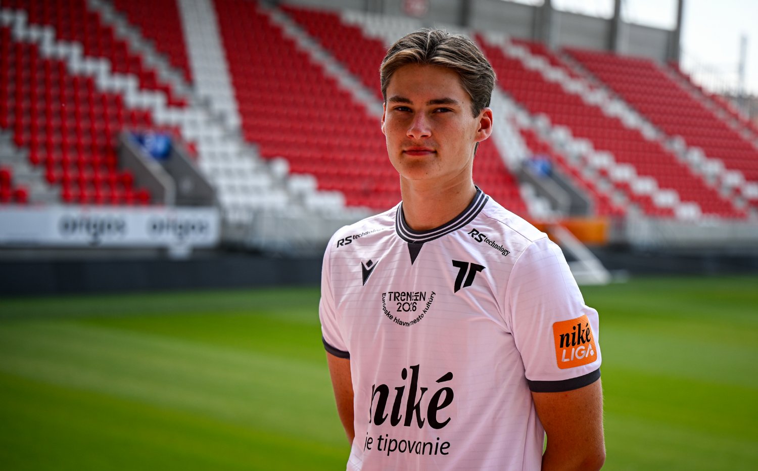 A-t�m | Boye uspel na sk��ke, podp�sal dvojro�n� kontrakt