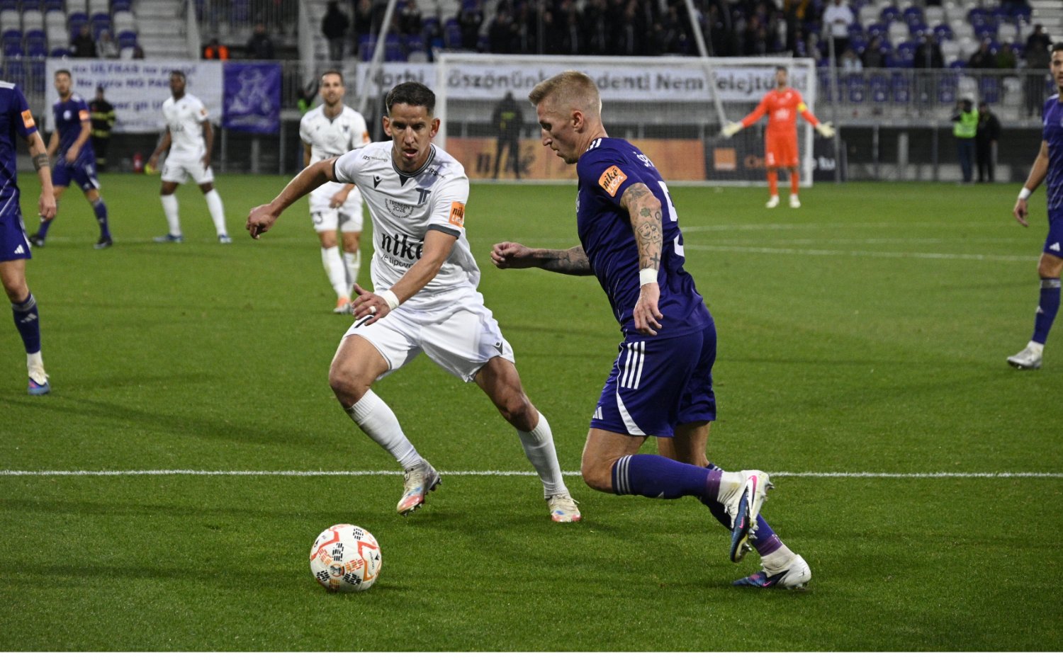 Nik� liga | V odvete op� s rem�zou proti Kom�rnu