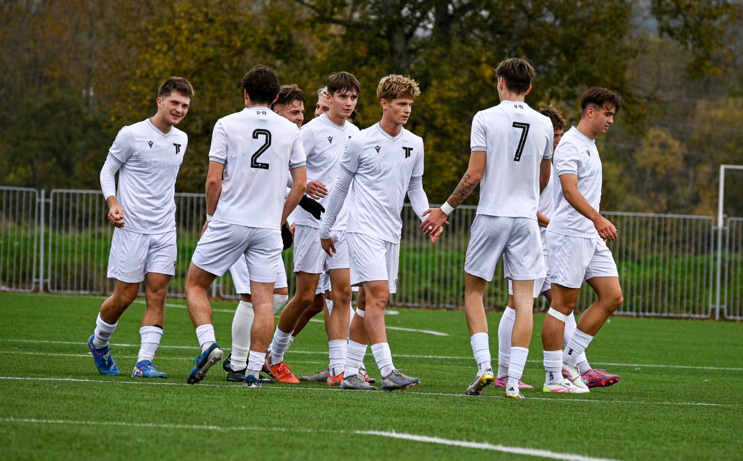 Ml�de� | Dev�tn�stka optikou pokro�il�ch �tatist�k