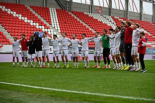  autor: Martin Kramsk�