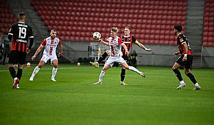  autor: Martin Kramsk�