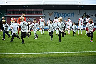  autor: Martin Kramsk�