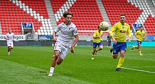  autor: Martin Kramsk�