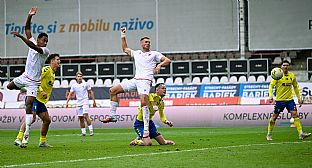  autor: Martin Kramsk�