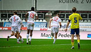  autor: Martin Kramsk�