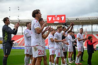  autor: Martin Kramsk�