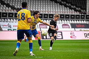  autor: Martin Kramsk�