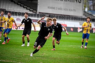  autor: Martin Kramsk�