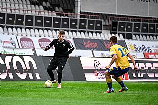  autor: Martin Kramsk�