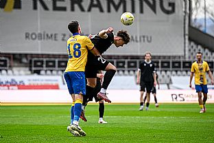  autor: Martin Kramsk�